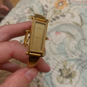 Gucci series 1500 women’s watch